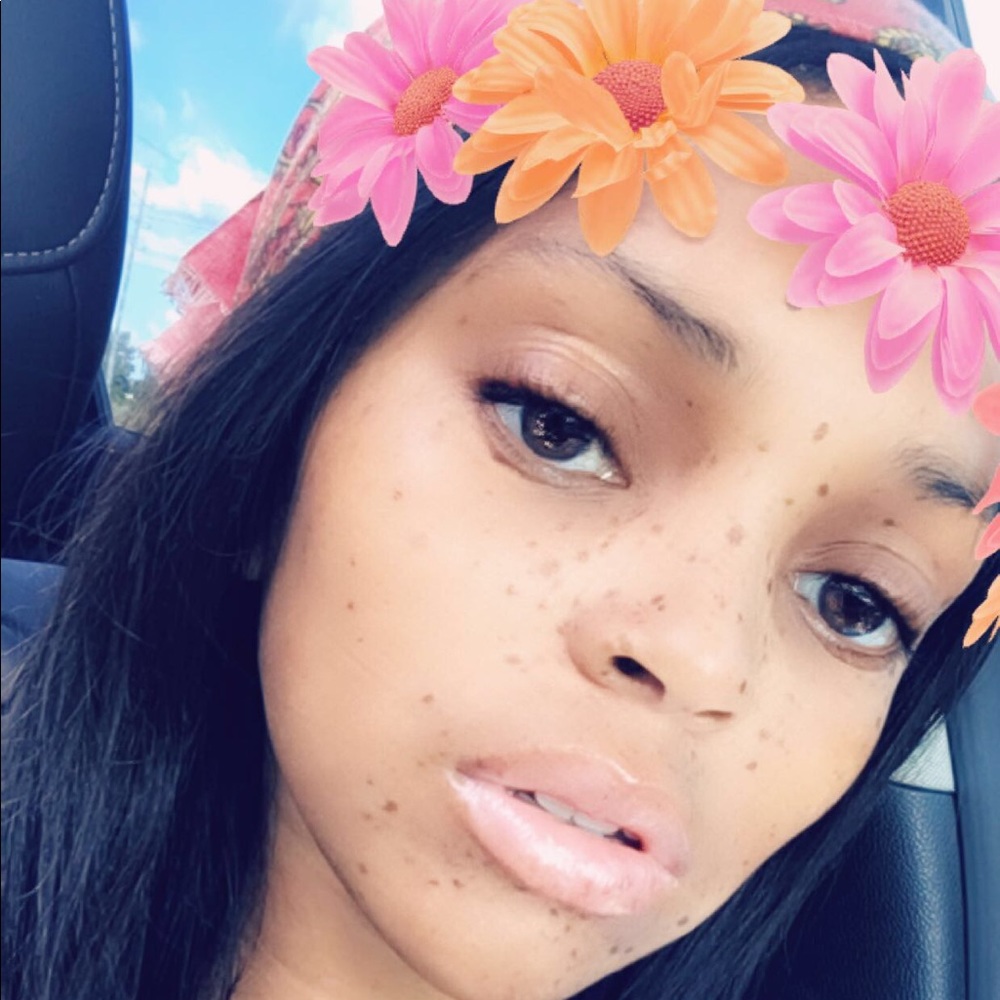 Meet your Posher, Erika